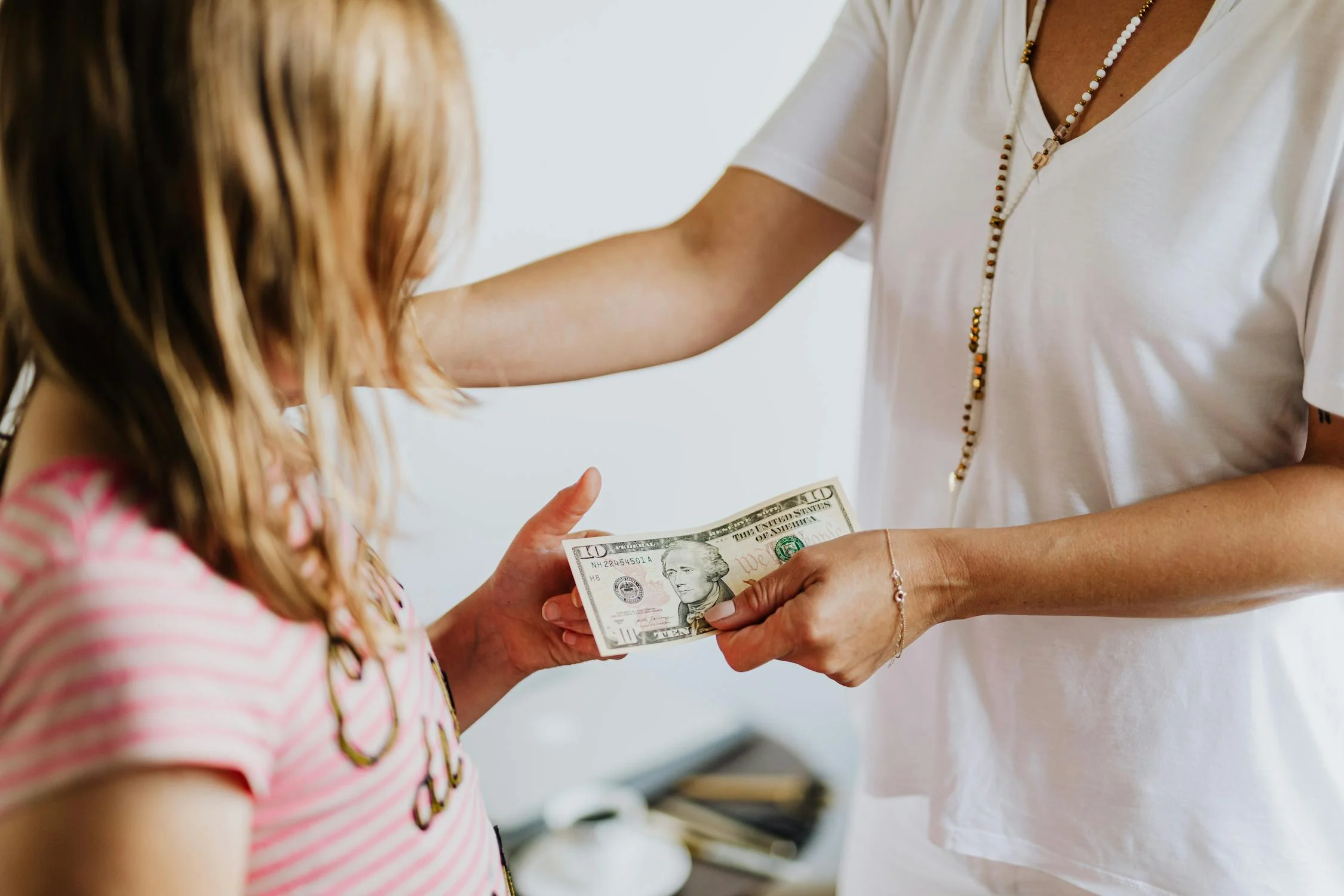 Smart Spending for Kids: How the PaySprint Ultimate Mastercard Can Help Parents Teach Financial Responsibility